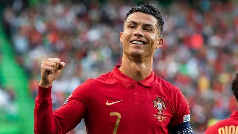 Cristiano Ronaldo là thủ lĩnh của Selecao châu Âu